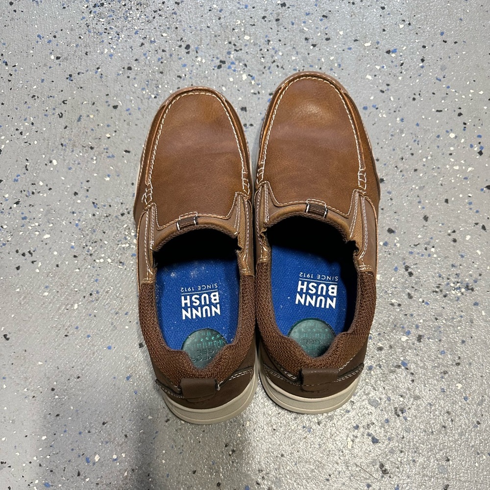 Brown size 8.5 Nunn Bush slip-on, like new